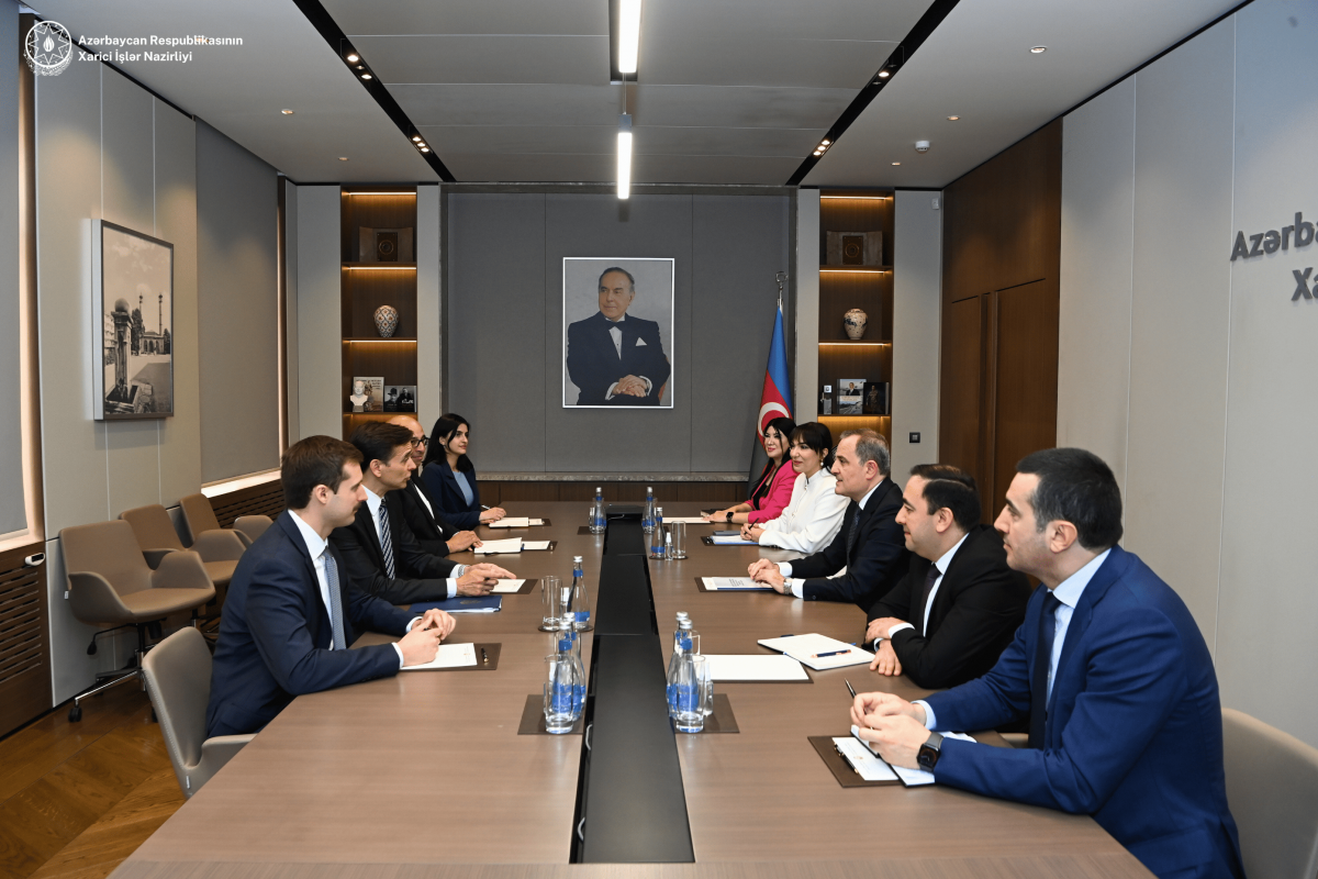 Jeyhun Bayramov Cohua Hakla Ermenistan ile normalleşme sürecini tartıştı