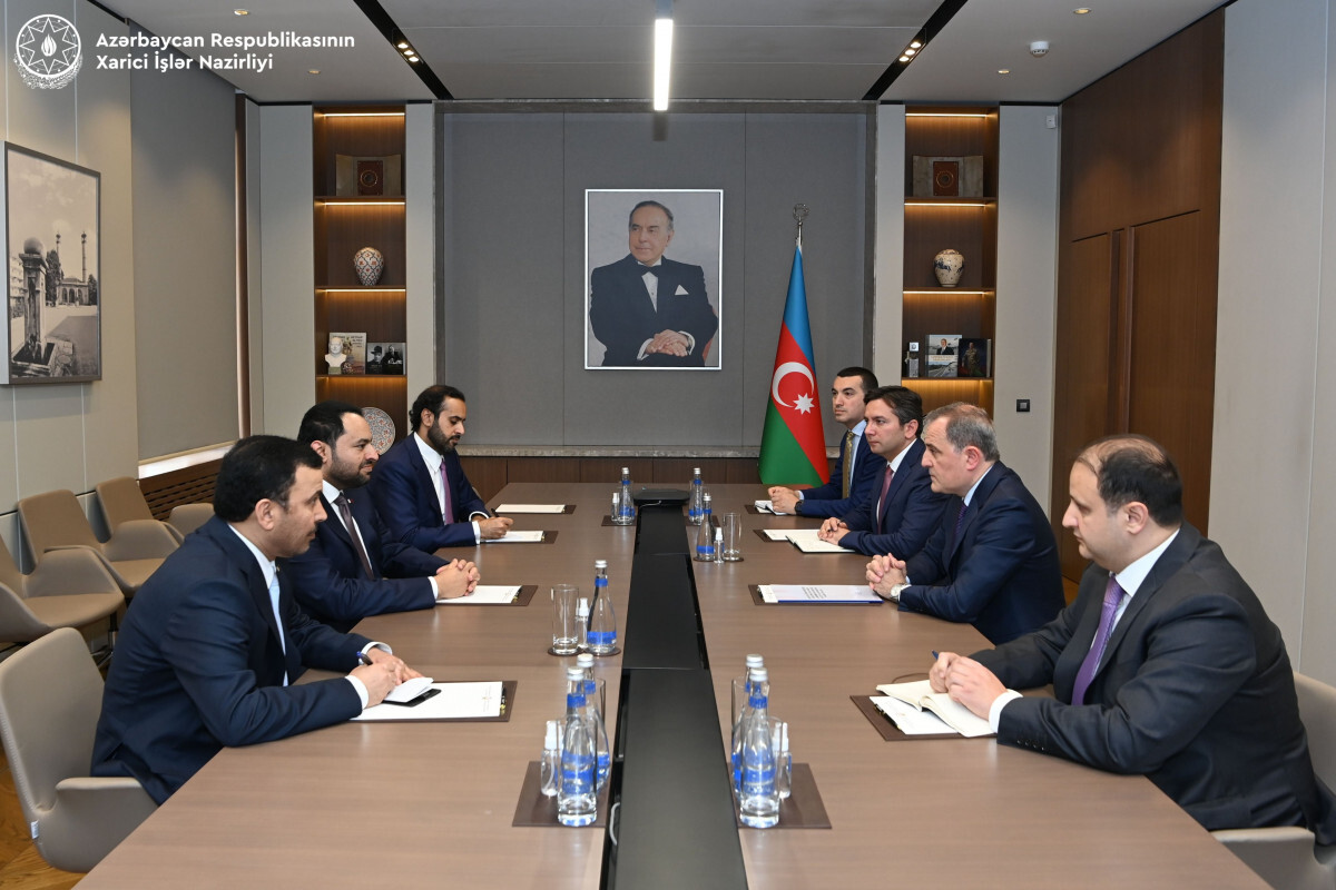 Jeyhun Bayramov Katar Eyaleti Bakanı ile bir araya geldi
