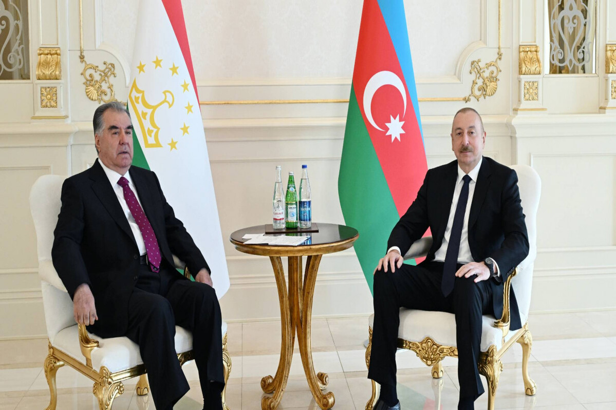 Emomali Rahmon, Başkan Ilham Aliyev'e tebrik mektubu gönderdi