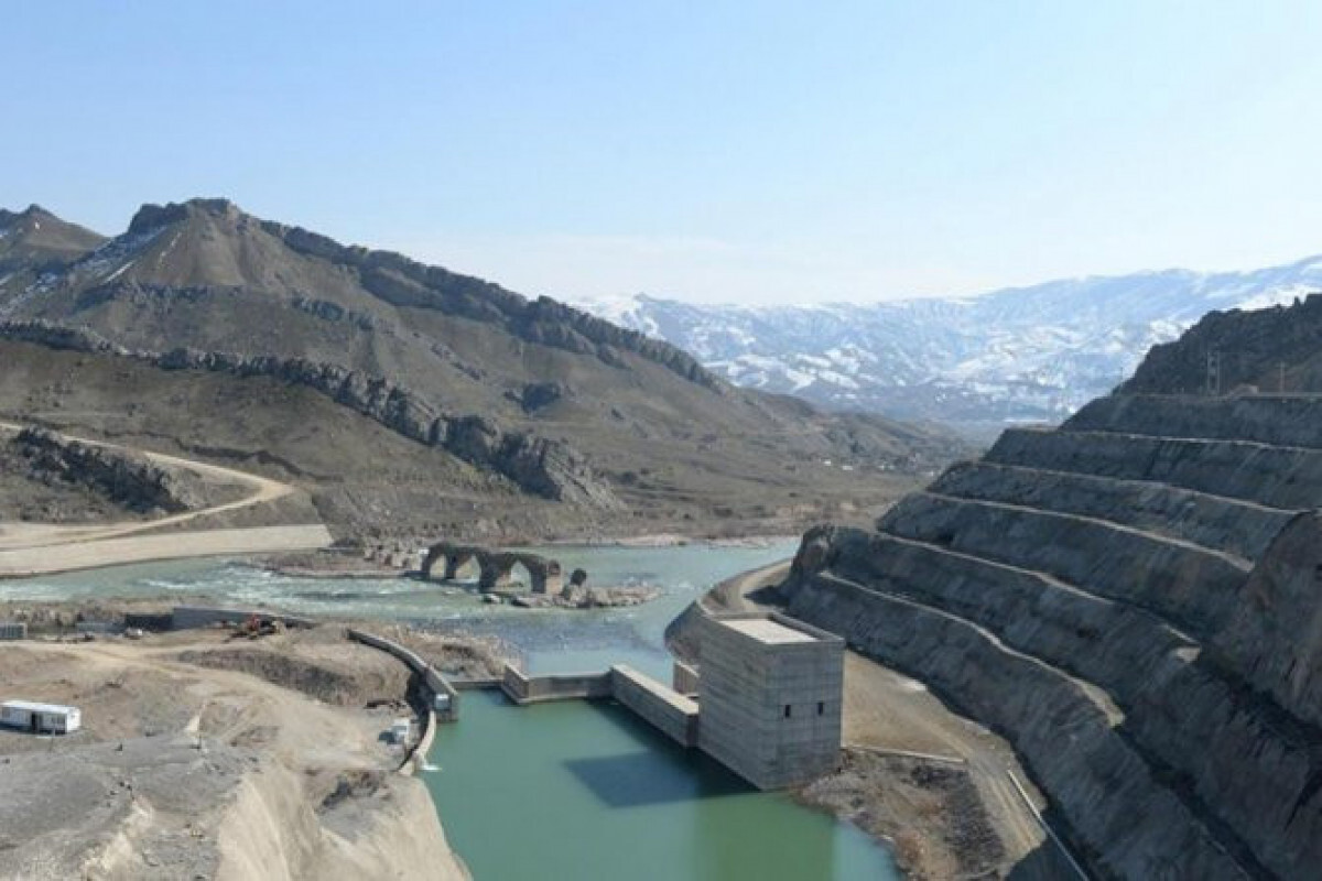 Azerbaycan ve İran, Araz Nehri'nin su kaynakları hakkında bir toplantı düzenledi