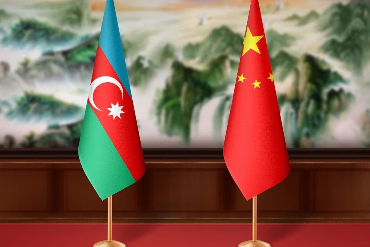 Azerbaycan ve Çin vatandaşları vizeden serbest bırakıldı