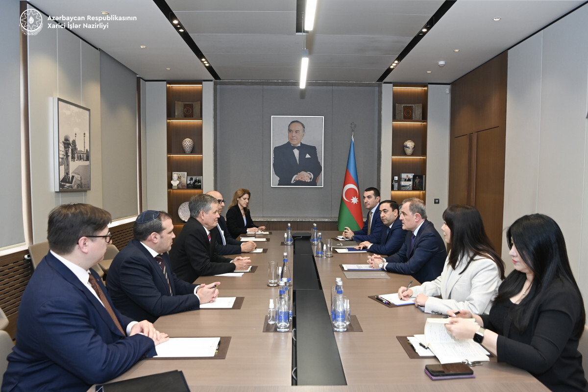 Jeyhun Bayramov, ABD Senatörü Steve Dilns ile Azerbaycan -Ermence normalleşme sürecini tartıştı - fotoğraf