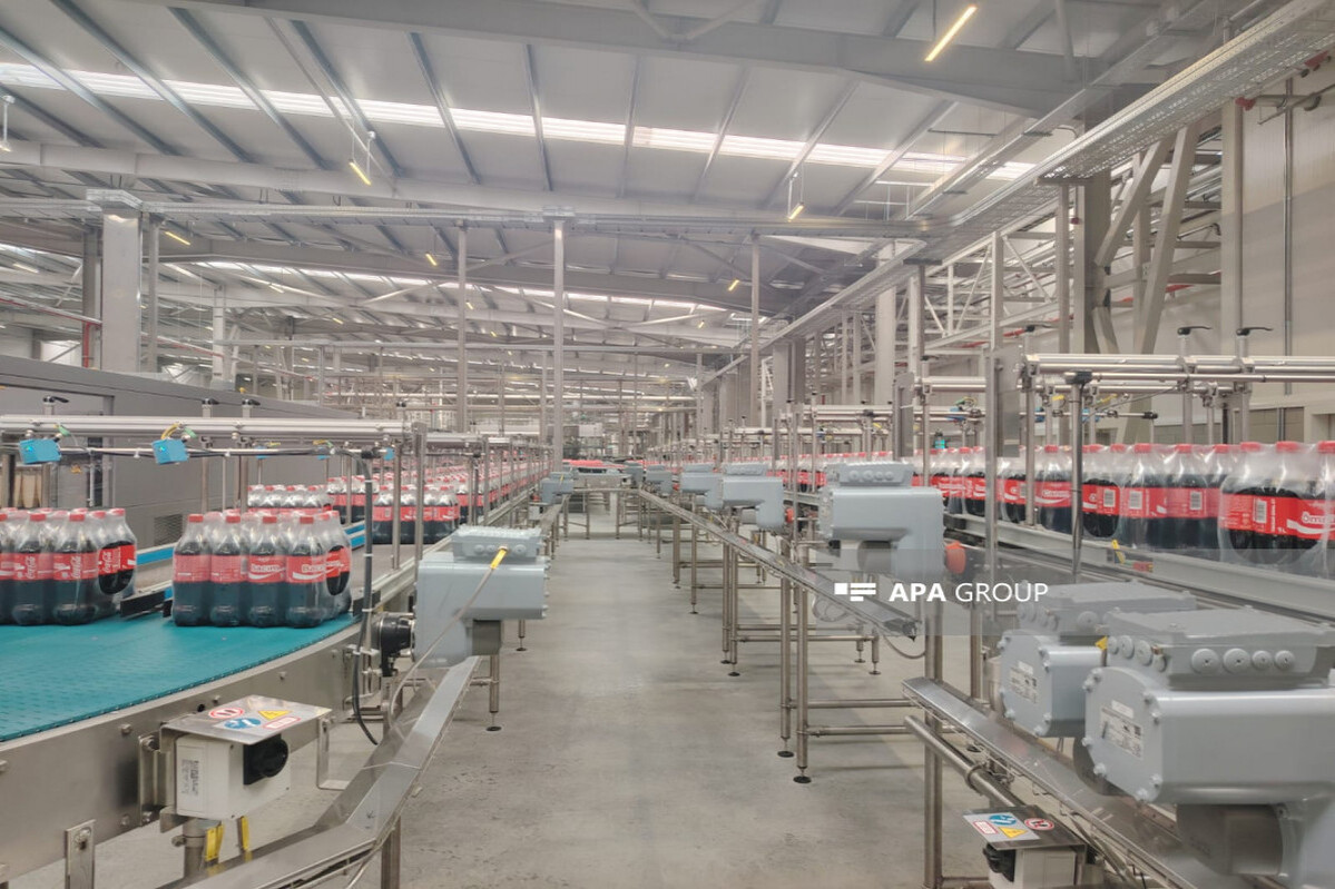 Azerbaycan Coca -Cola Bottlers LLC, Ismayilli'deki yapım şirketine bir medya turu - fotoğraf