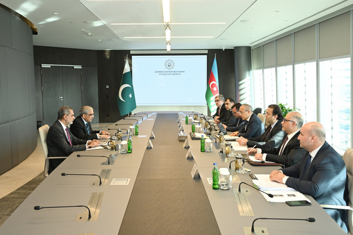 Azerbaycan ve Pakistan endüstriyel ve enerjide işbirliğini tartıştılar