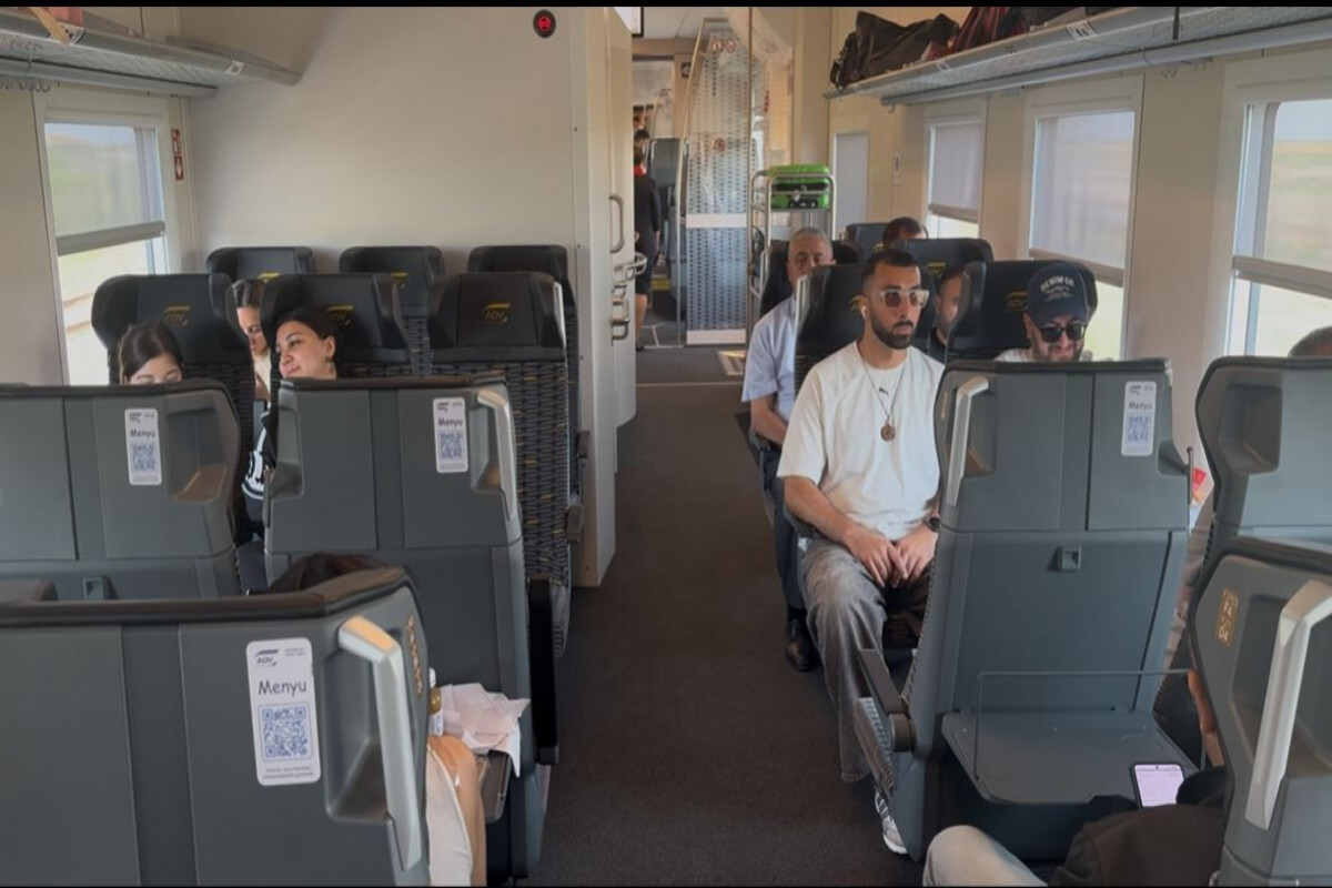 Kazakistan Fast Trains ile piyasaya sürüldü - Photolent