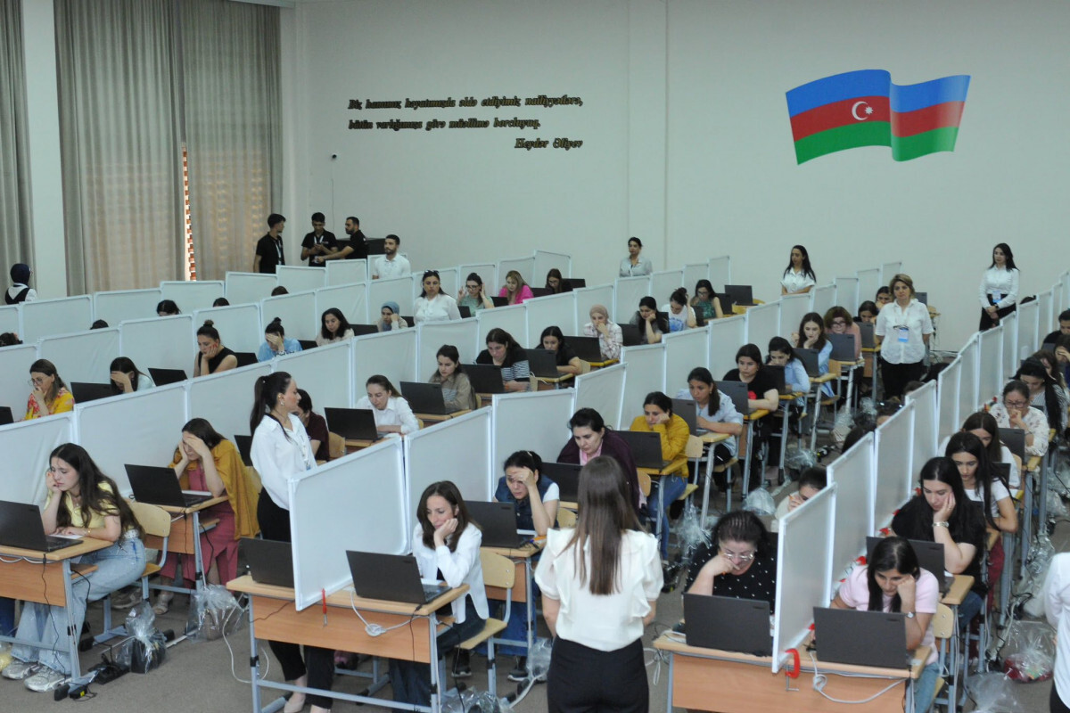 Bugün 4228 öğretmen sertifika sınavına katıldı