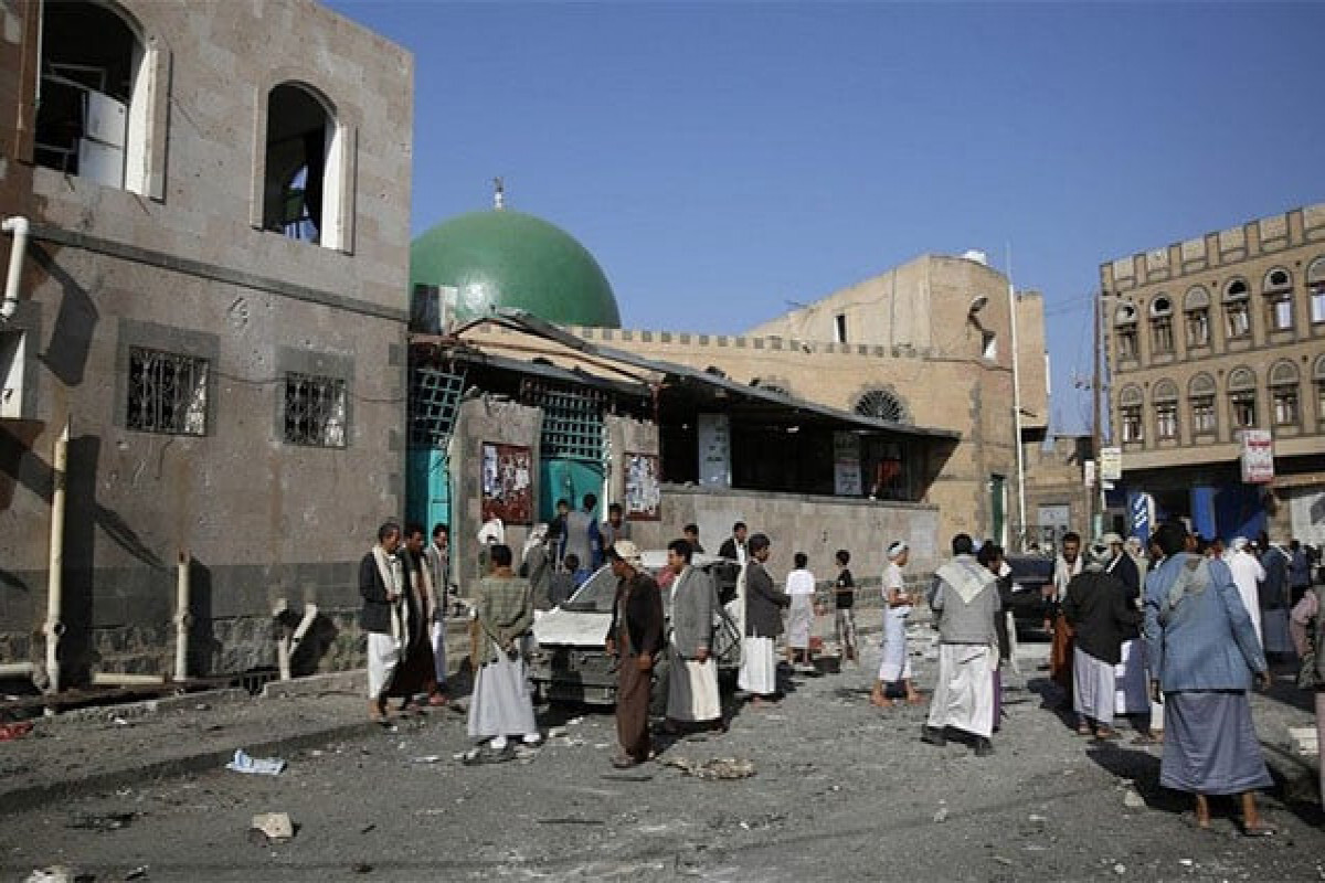 Yemen'de bir cami verildi, 9 adam öldü