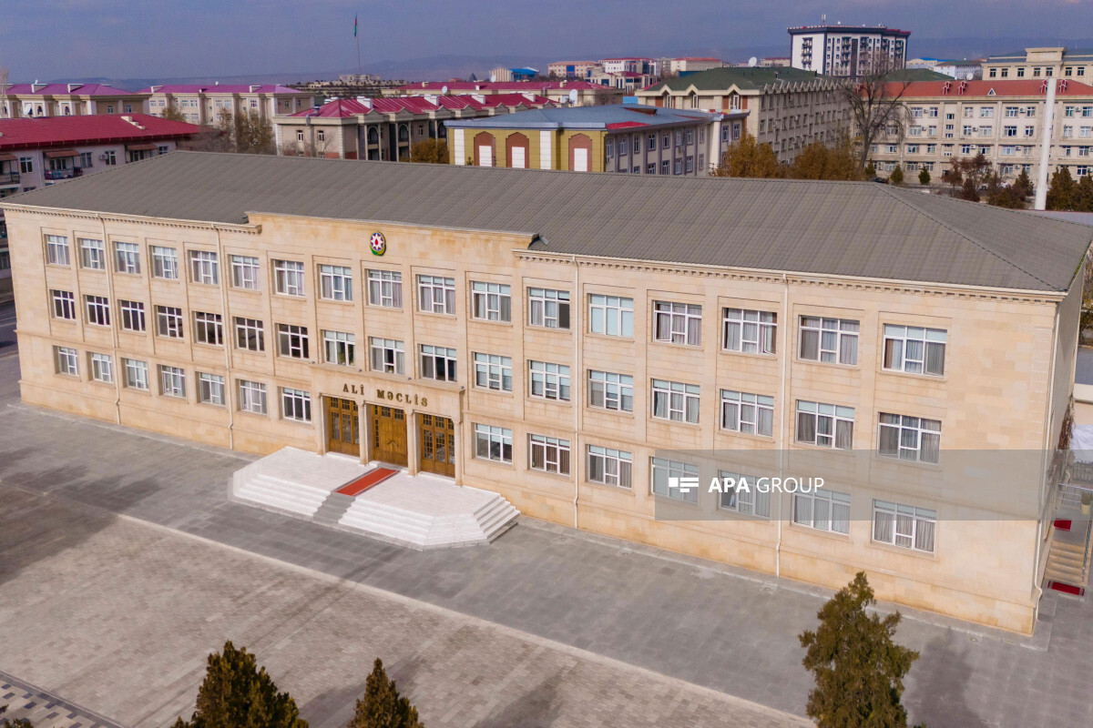 Nakhchivan Otonom Cumhuriyeti Yüksek Meclisi'nin serbest bırakılması prosedürü belirlenmiştir.