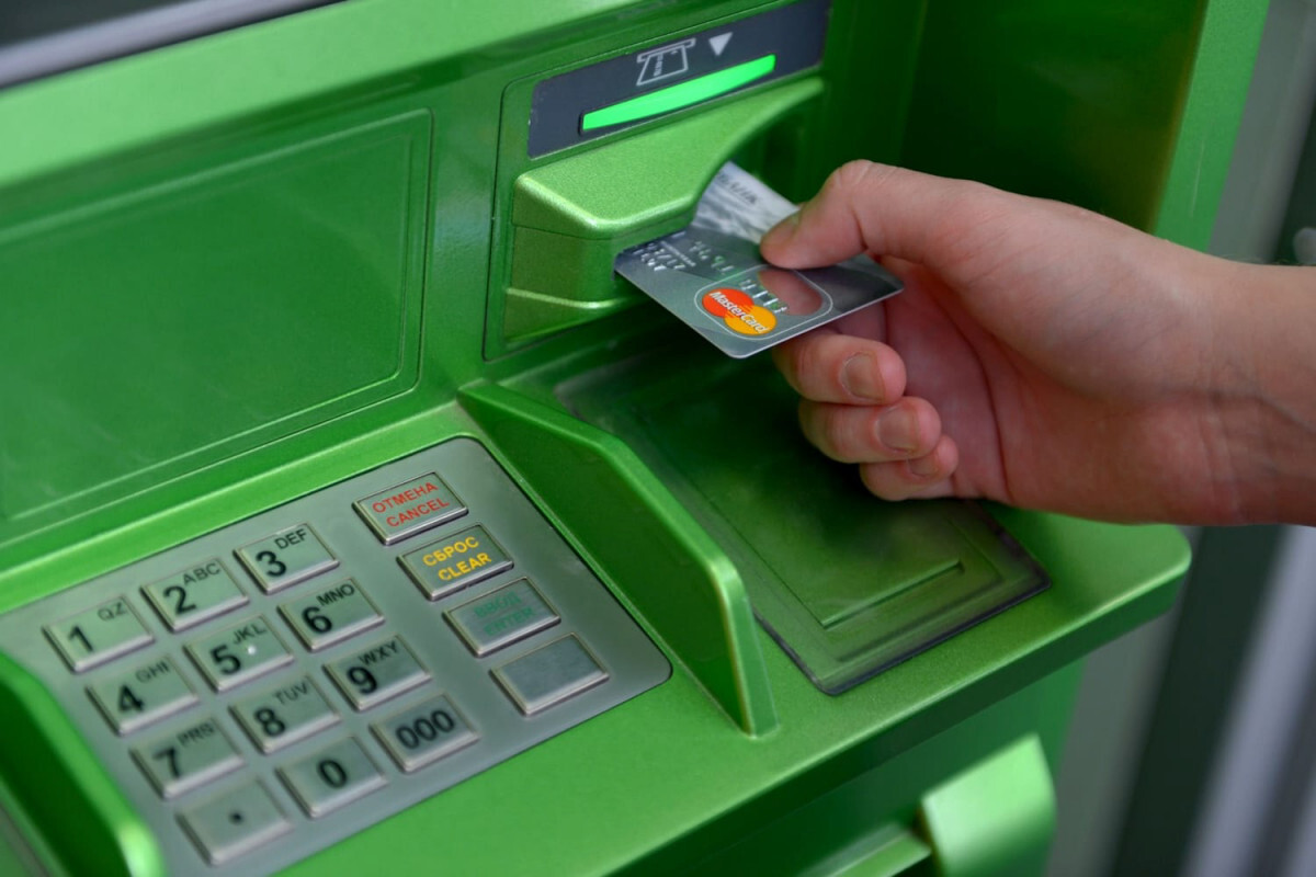 Banka kartlarından 5.000'den fazla banka kartı çalındı