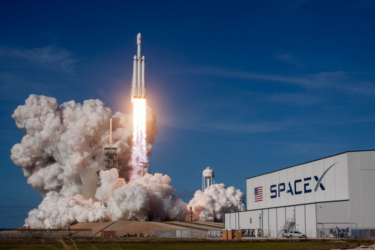 NASA ve Pentagon SpaceX füzelerine alternatif bulmaya çalışıyor
