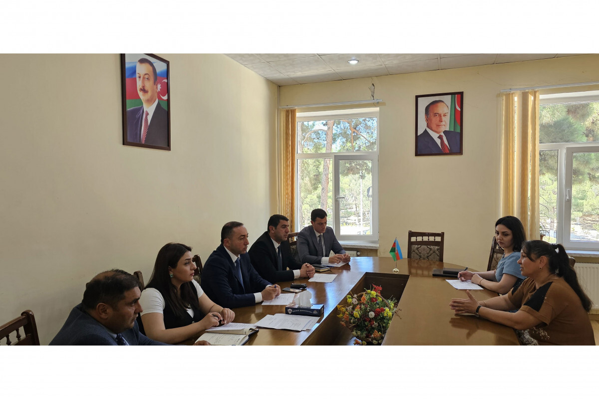 Sumgayit Belediyesi Başkanı sakinlerle açıkça kabul etti