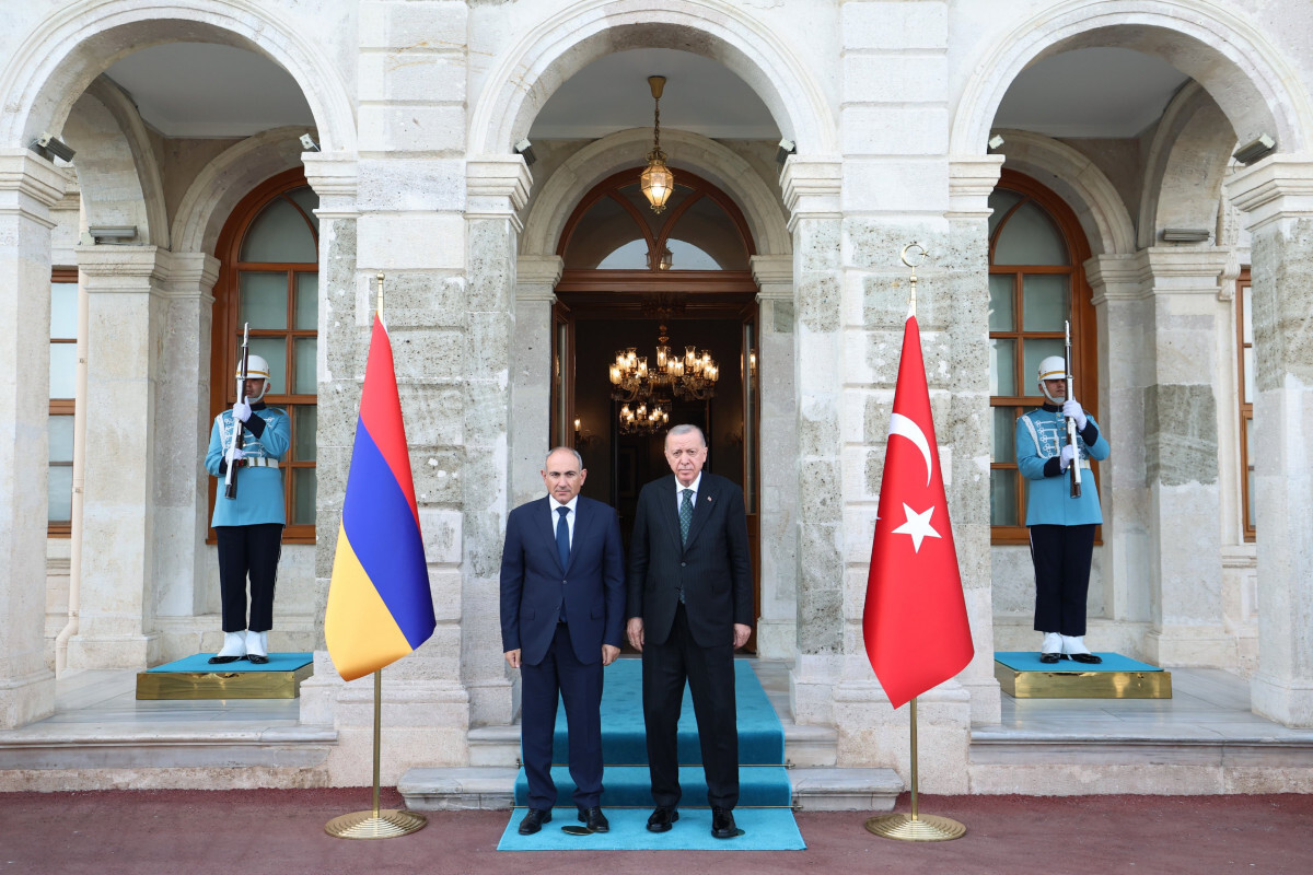 Taraflar Erdoğan ve Paşinyan arasındaki Ermeni-Azerbaycan Barış Süreci hakkında görüşler alışverişinde bulundu