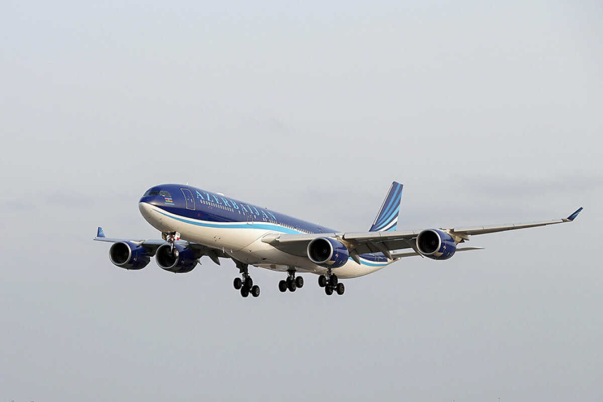 Azal, Bakü Tel Aviv, Tahran, İslamabada, New Dehristi ve Riyad'ı iptal etti