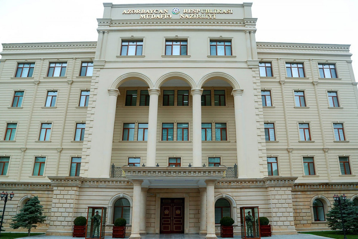 Azerbaycan Savunma Bakanı Belarus'u ziyaret etti