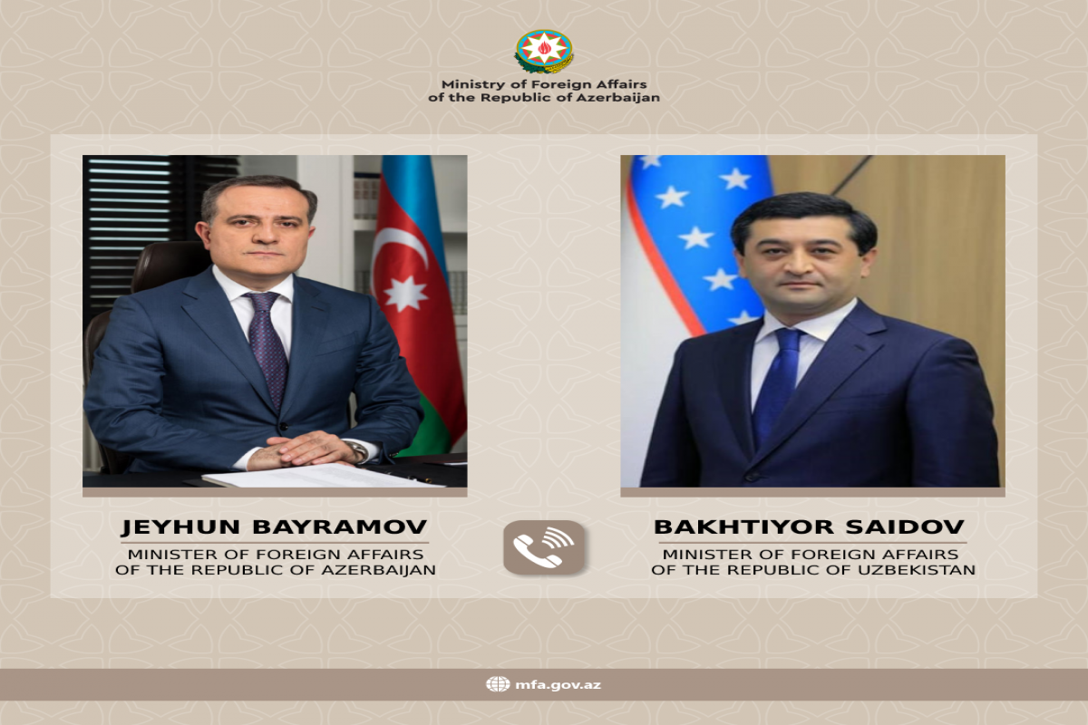 Bölge bölgesindeki Azerbaycan ve Özbekistan ekstraksiyonları
