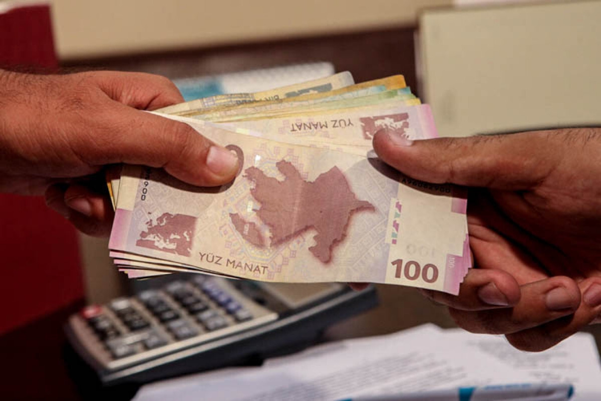 Vatan Savaşı Kahraman'a 2.200, Ulusal Kahraman Unva tarafından verilen erkeklere 2000 Manat Emeklilik maaşı verilecek