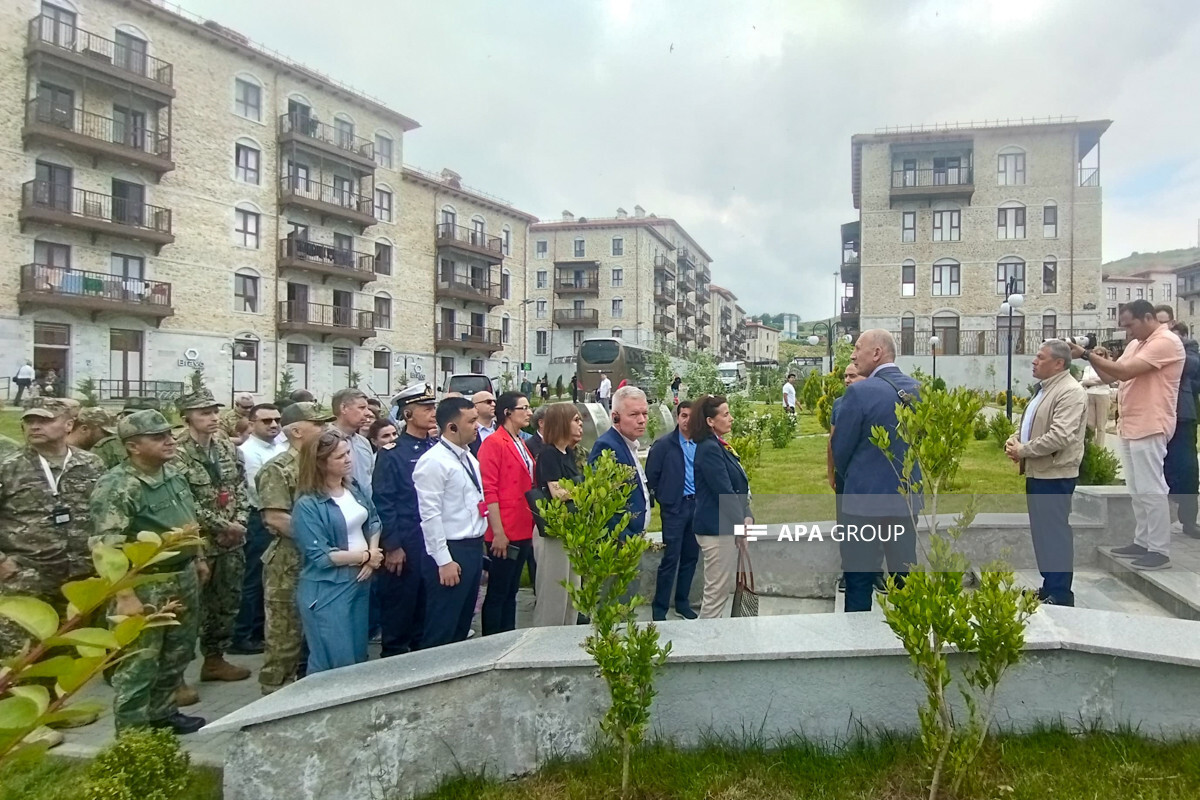 Diplomatik Kolordu temsilcileri Shusha ile tanıştı - fotoğraf