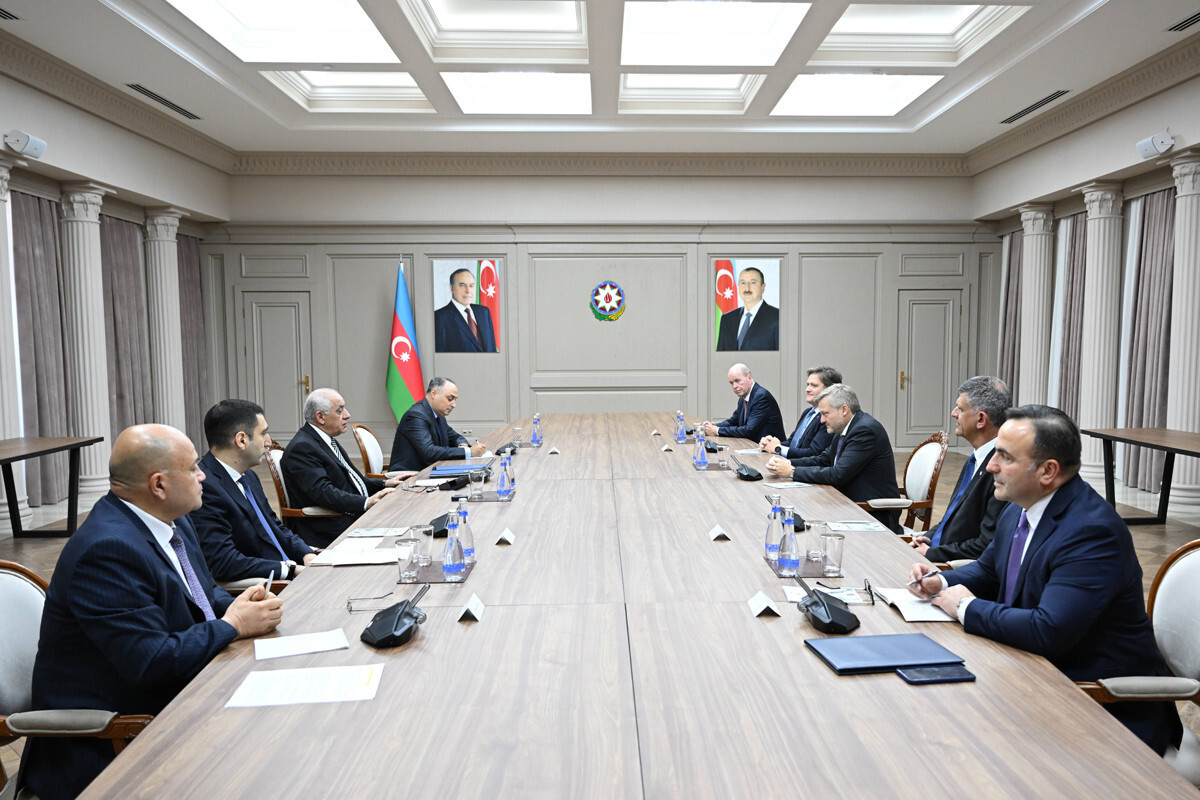 Ali Asadov BP'nin yeni başkanıyla bir araya geldi