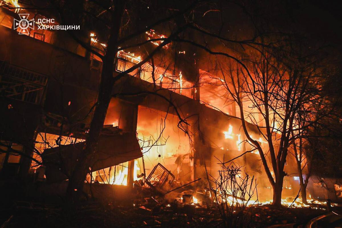 Rusya Kharkova'ya ve iki kişiye saldırdı ve 54 yaralı - Video - Video