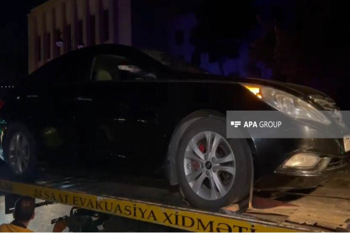 Sumgayit'te bir trafik kazası meydana geldi, öldürüldü ve yaralandı