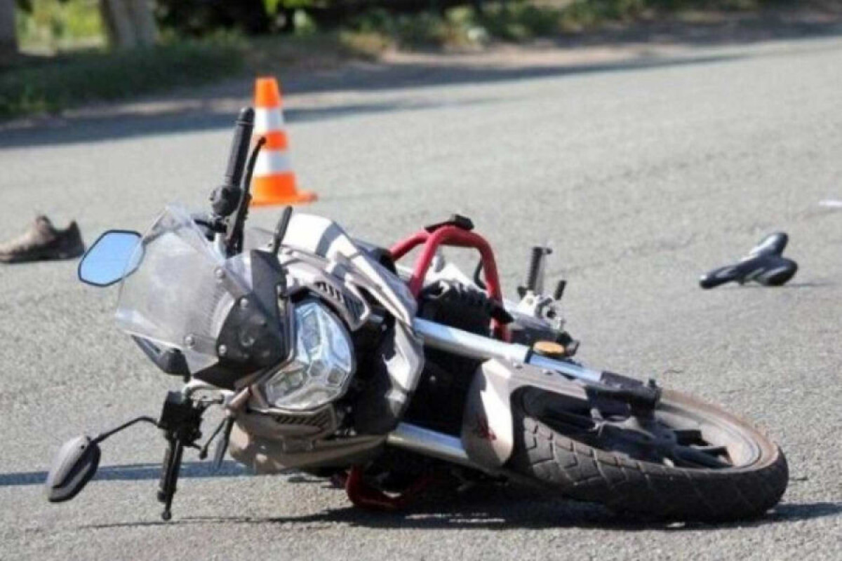 Zagatala'da devrilen motosiklet, bir ölü var