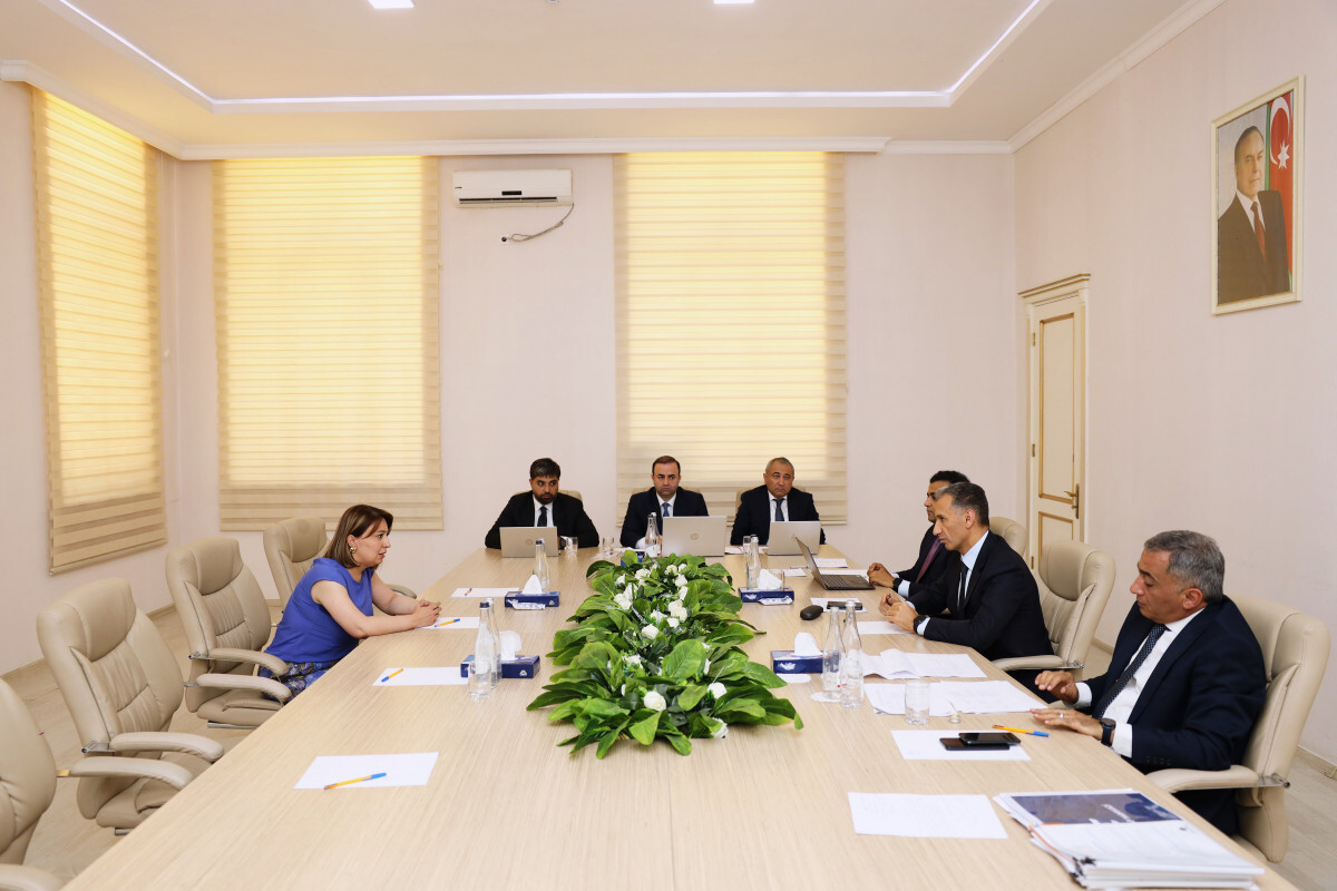 Rashad Nabiyev Aghdam'da vatandaş aldı