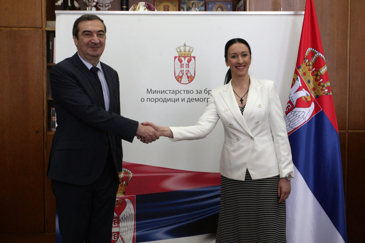 Azerbaycan ve Sarsh arasında ikili hayır kurumu