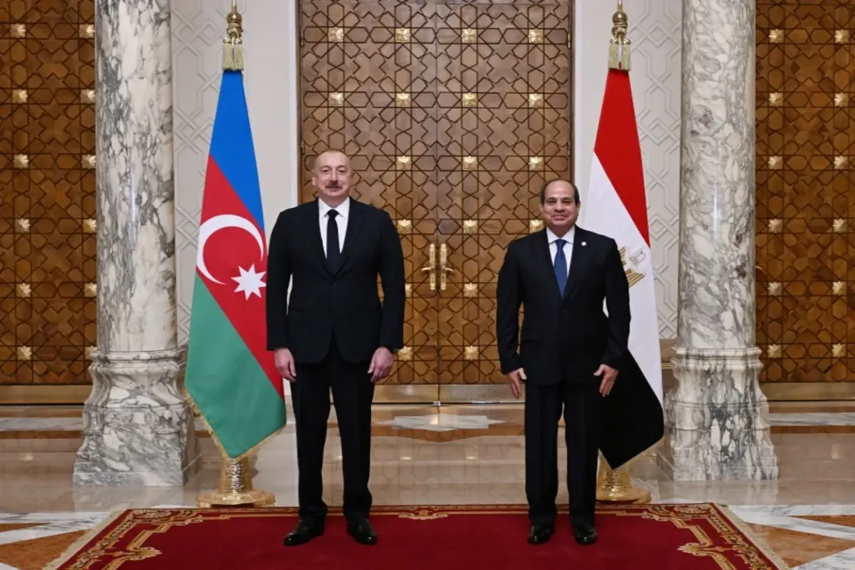Azerbaycan Başkanı Abdulfattah Esfield'ı tebrik etti