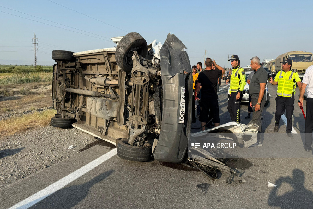 Ujar'da bir trafik kazasında 11 kişi yaralandı - fotoğraf - Güncellenmiş -1