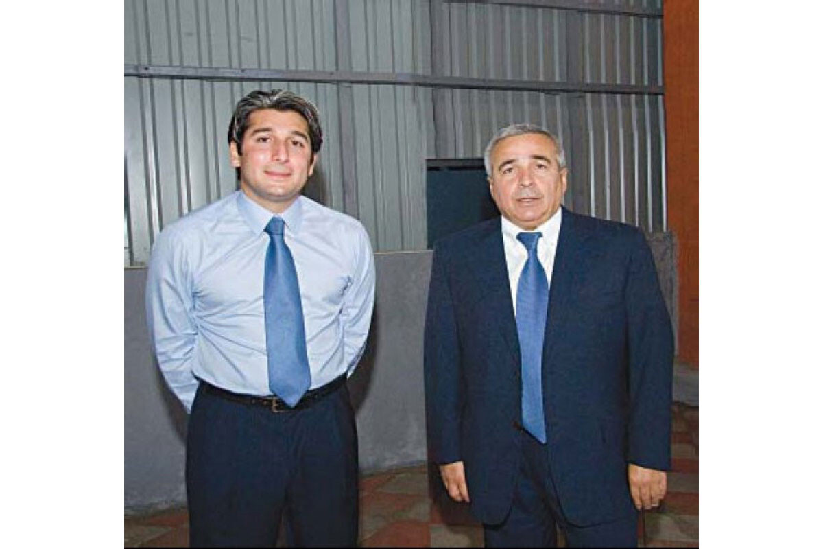 Iskander Khalilov'un oğlu şirketi ofiste arama aramasını reddetti - güncellendi