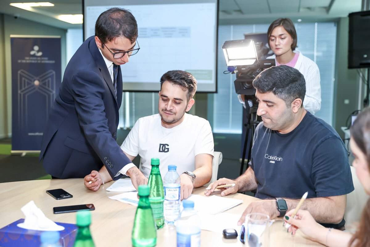 Devlet petrol fonu medya temsilcileri için eğitim aldı