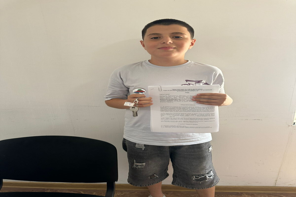 Bir sonraki göçmen karavan cebirine ulaştı ve ailelerin anahtarları sunuldu - fotoğraf - güncellendi