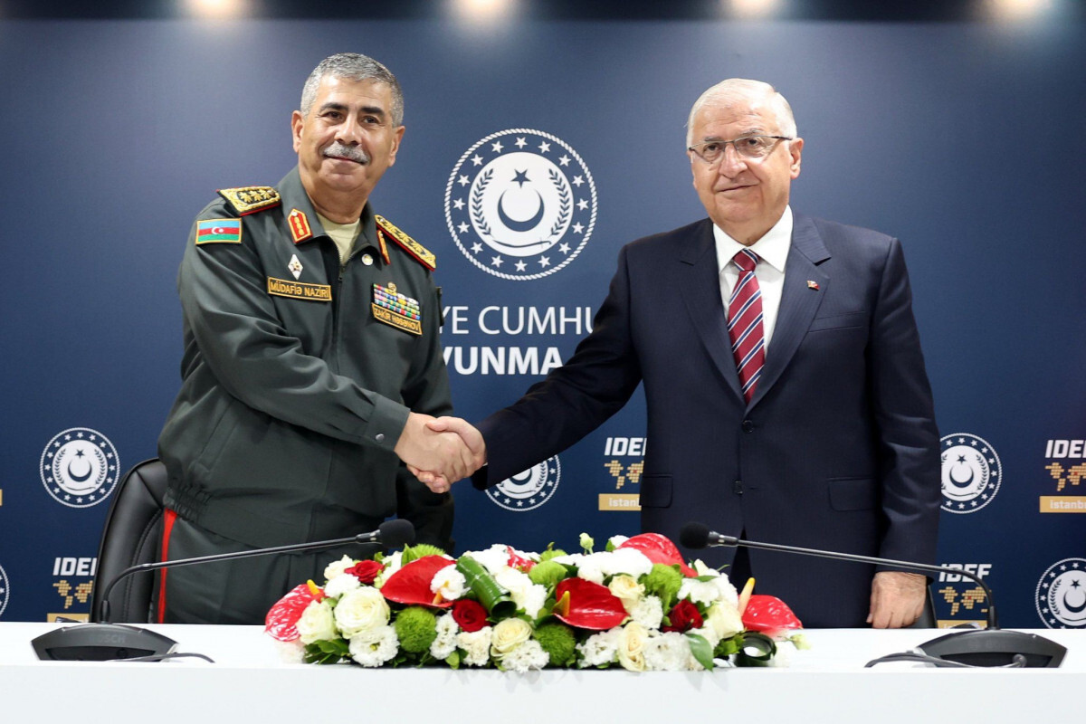 Azerbaycan ve Türk savunma bakanları buluştu, bir muhtıra imzalandı - güncellendi