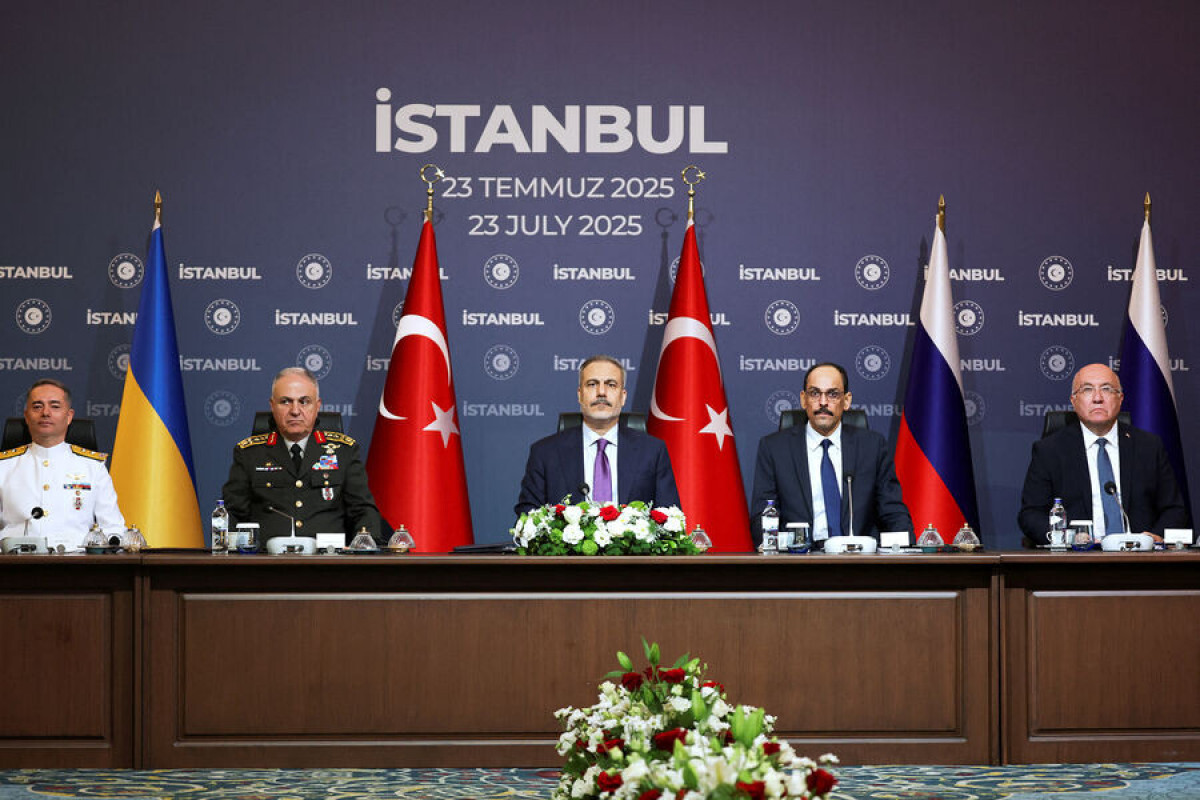 Putin ve Zelenskin'in buluşabileceği istanbul görüşmeleri tartışıldı