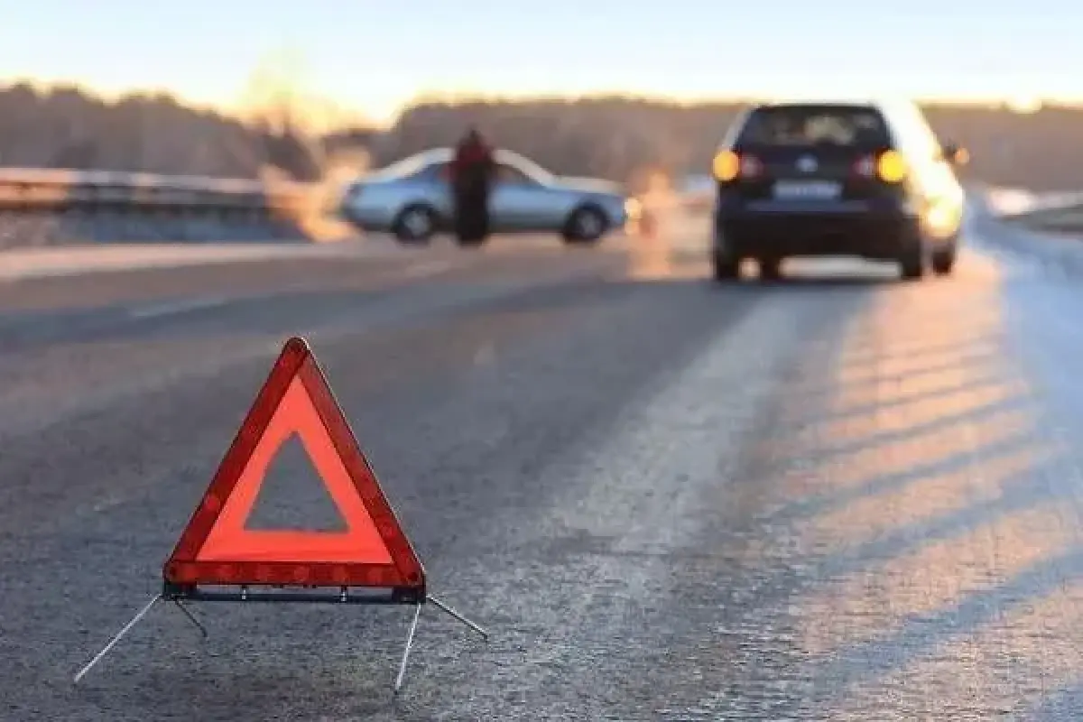 Kazak'ta Trafik Kazası: Ölü