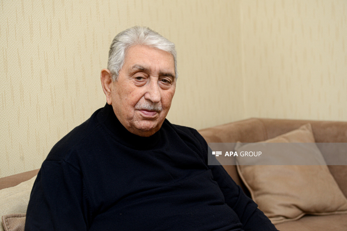 Halk sanatçısı Arif Babayev'in statüsü yasaklanacak şekilde alındı