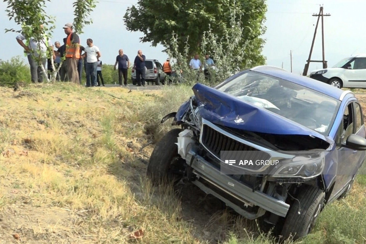 Nakhchivan'da bir trafik kazasında baba -oğul ve daha fazla insan yaralandı - fotoğraf