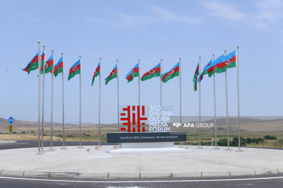 III Shusha Global Medya Forumu'nun üçüncü günü başladı