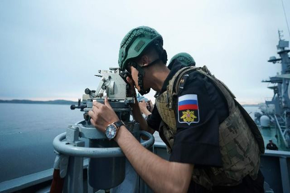 Rus donanması profesyonellere başladı