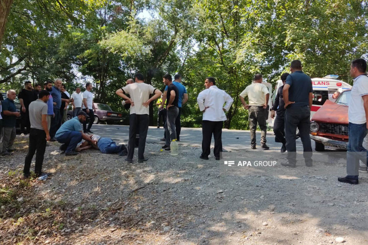 Vaz Cars Sheki'de çarpıştı, yaralı - PhotoLent - Video - Güncellendi