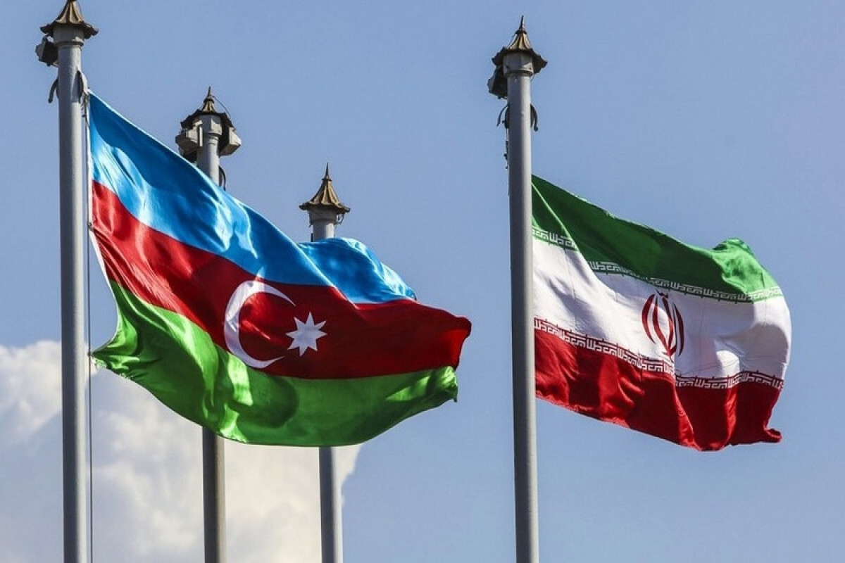 Araz Azimov İran'ın Azerbaycan Büyükelçisi ile bir araya geldi