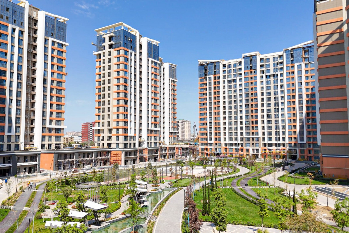 Hazır arayan apartmanlar için mükemmel haberler: Narimanov, satışta 4 odalı daire - "Crystal!"