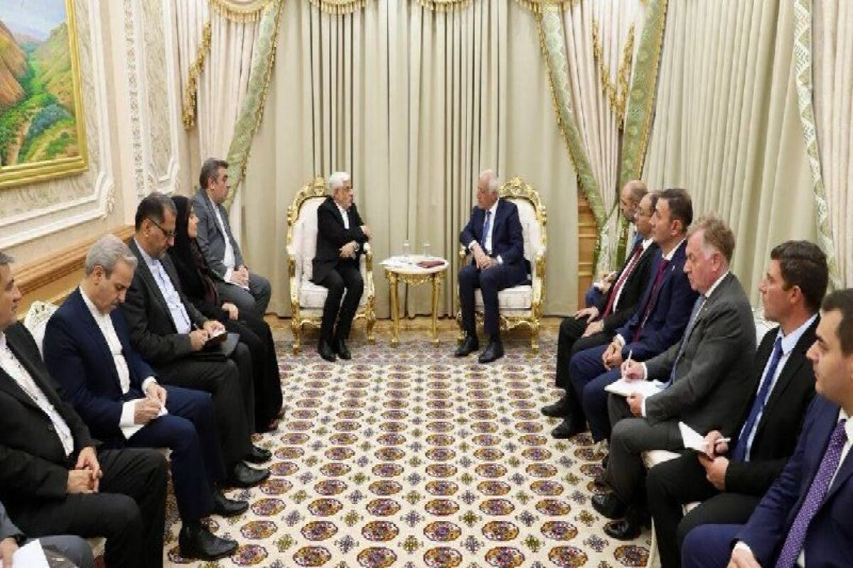 Ermeni Cumhurbaşkanı Pezekhan'ın Erivan ziyareti dört gözle bekliyor