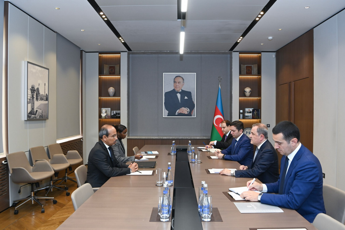 Jeyhun Bayramov, Djibouti Dışişleri Bakanlığı Genel Sekreteri'ni aldı ve siyasi danışmanlık yaptı