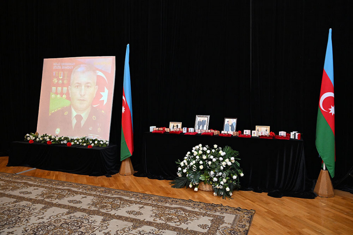 Milli Kahraman Şükür Hamidov'u anma töreni düzenlendi