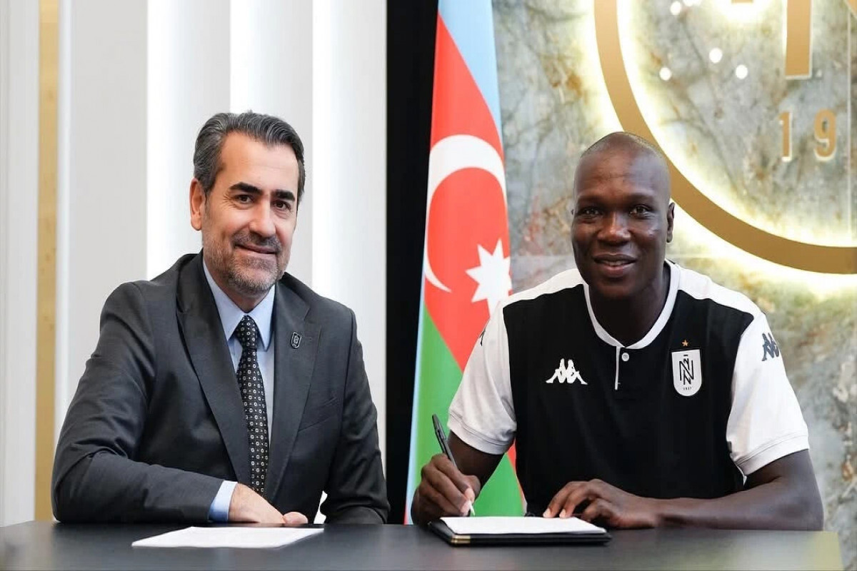 Neftchi, Vincent Abubakar'la sözleşme imzaladı
